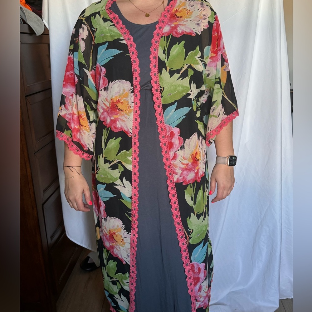 Lularoe Chloe floral kimonos